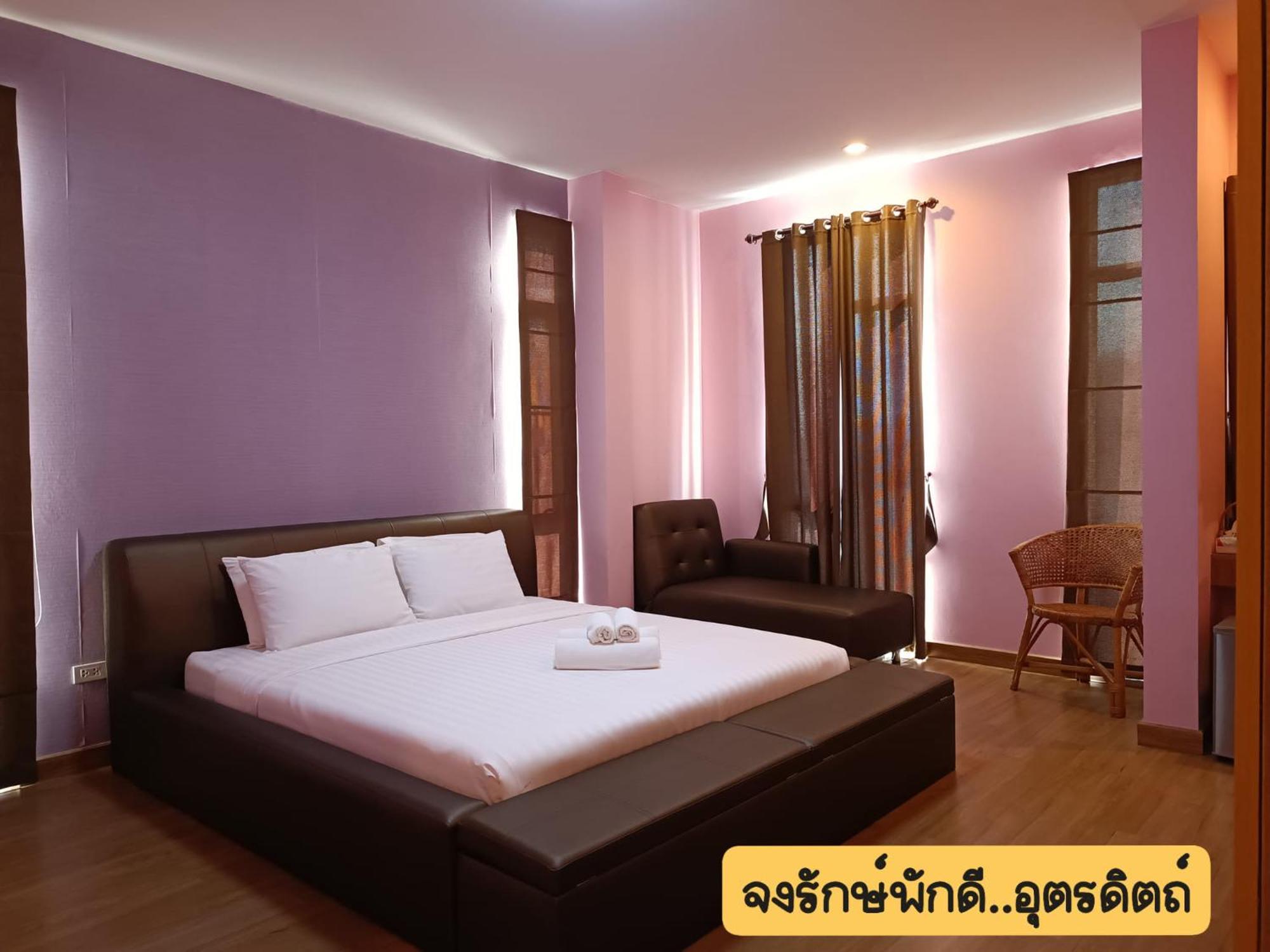 Jong Lux Pak Dee Bed and Breakfast Uttaradit Eksteriør billede
