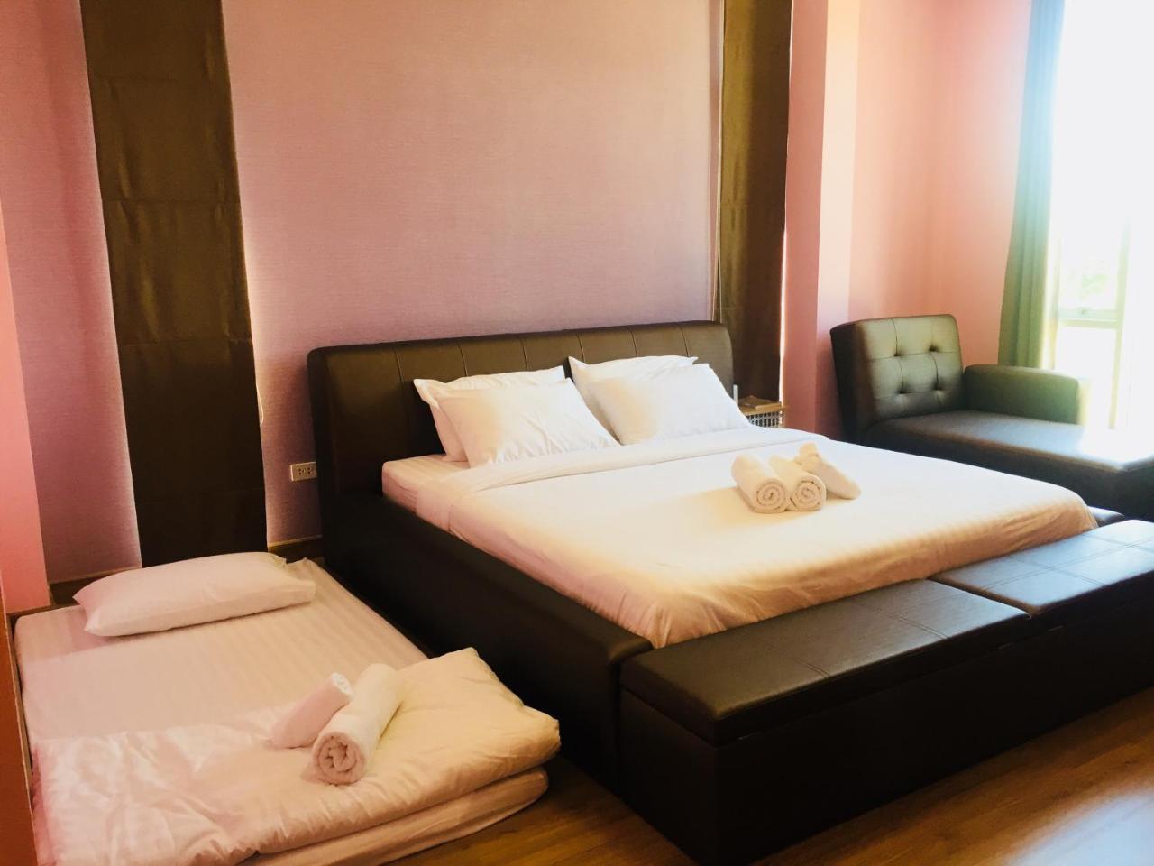 Jong Lux Pak Dee Bed and Breakfast Uttaradit Eksteriør billede